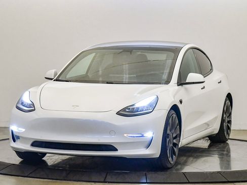 Used 2021 Tesla Model 3 Performance image 1