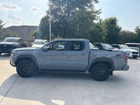 Used 2023 Nissan Frontier PRO-4X w/ Pro-4X Premium Package AWD/4WD image 8