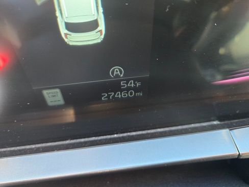 Used 2025 Kia Telluride S image 3