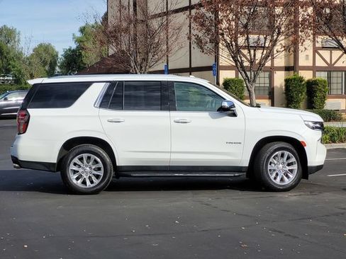 Used 2024 Chevrolet Tahoe Premier AWD/4WD image 4