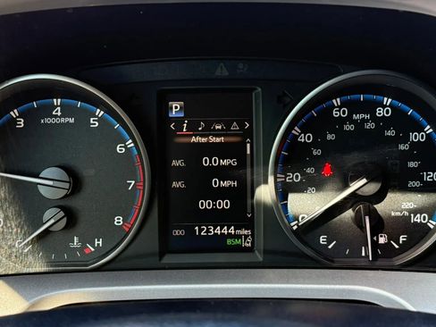 Used 2017 Toyota RAV4 XLE w/ Plus Extra Value Package image 17