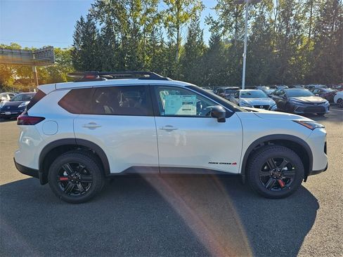 New 2026 Nissan Rogue SV image 4