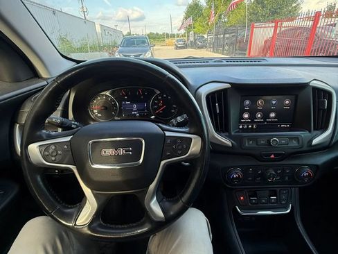 Used 2020 GMC Terrain SLE w/ Driver Convenience Package FWD image 4