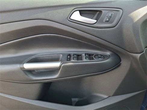 Certified 2018 Ford Escape SE w/ SE Sport Appearance Package image 10