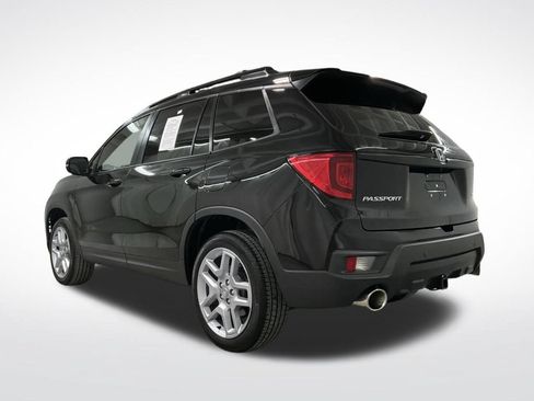Used 2025 Honda Passport EX-L image 2