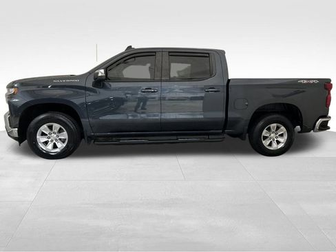 Used 2021 Chevrolet Silverado 1500 LT image 2