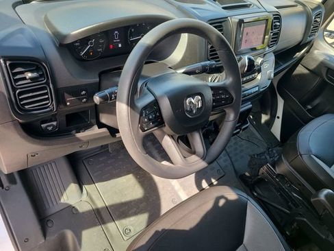 Used 2025 RAM ProMaster 2500 w/ Convenience Group FWD image 13