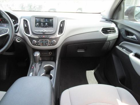 Used 2019 Chevrolet Equinox LT FWD image 14