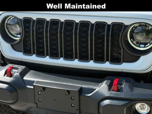 Used 2024 Jeep Wrangler Unlimited Rubicon AWD/4WD image 6