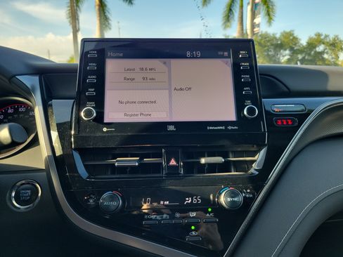 Used 2023 Toyota Camry XSE FWD image 26