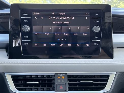 New 2026 Volkswagen Taos SE AWD/4WD image 12