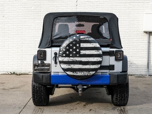 Used 2011 Jeep Wrangler Unlimited Sport image 8