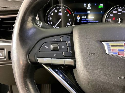 Used 2020 Cadillac XT6 Premium Luxury FWD image 9