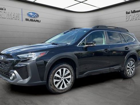 Used 2023 Subaru Outback Premium AWD/4WD image 10