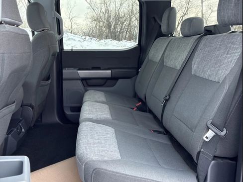 Used 2022 Ford F150 XLT w/ Trailer Tow Package image 9