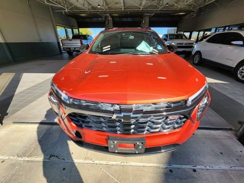 Used 2024 Chevrolet Trax RS w/ Driver Confidence Package FWD image 2
