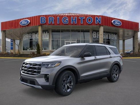 Used 2026 Ford Explorer Active w/ Active Comfort Package AWD/4WD image 3