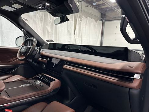 Used 2025 Lincoln Navigator L Reserve image 67