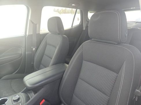 Used 2023 GMC Terrain SLE w/ Driver Convenience Package image 14