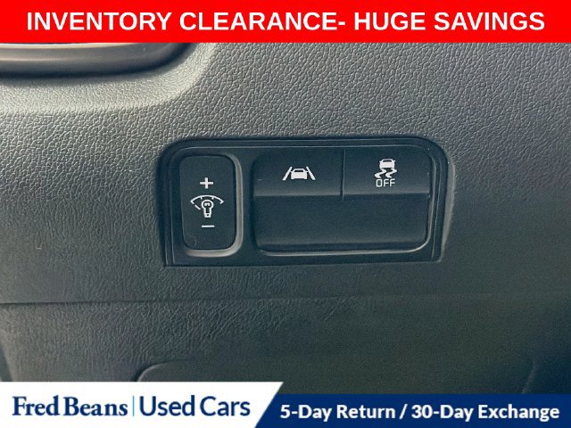 Used 2023 Kia Sorento S AWD/4WD image 15