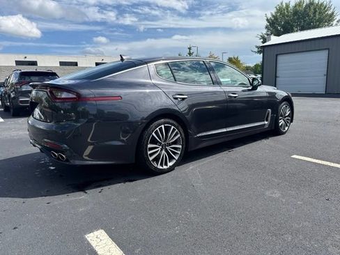 Used 2019 Kia Stinger w/ Sun & Sound Package RWD image 5