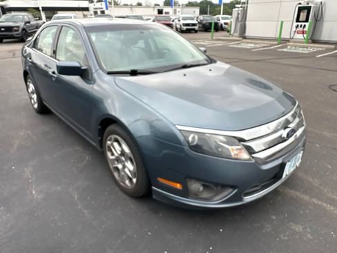 Used 2011 Ford Fusion SE w/ 202A Rapid Spec Order Code FWD image 2