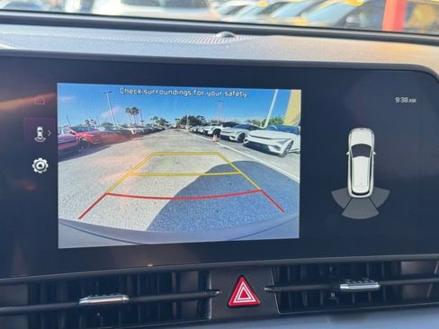 Certified 2023 Kia Sportage EX image 18