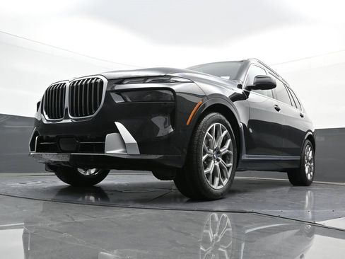 New 2026 BMW X7 xDrive40i w/ Premium Package image 29