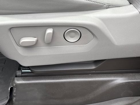 New 2026 GMC Sierra 1500 SLT w/ SLT Premium Plus Package image 19