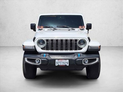 Used 2024 Jeep Wrangler Unlimited Sahara AWD/4WD image 2