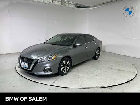 Used 2019 Nissan Altima 2.5 SL image 1
