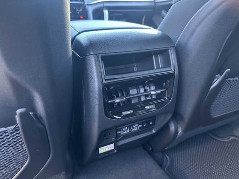 New 2025 Jeep Grand Cherokee Limited w/ Black Appearance Package image 22