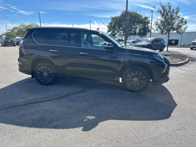 Used 2023 Lexus GX 460 Luxury w/ Sport Design Package AWD/4WD image 2
