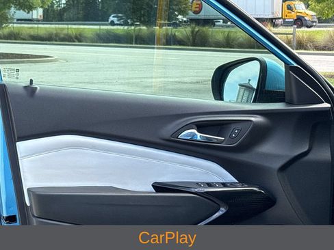 Used 2025 Chevrolet Trax LT FWD image 3