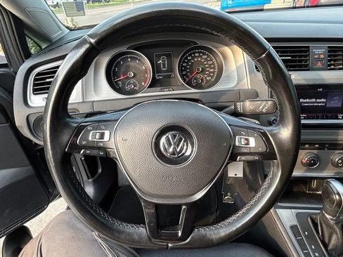 Used 2015 Volkswagen Golf S FWD image 13