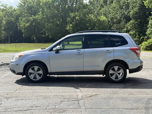 Used 2015 Subaru Forester 2.5i Premium w/ All-Weather Package AWD/4WD image 8
