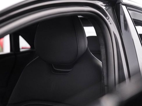 Used 2024 Lucid Air Touring image 31