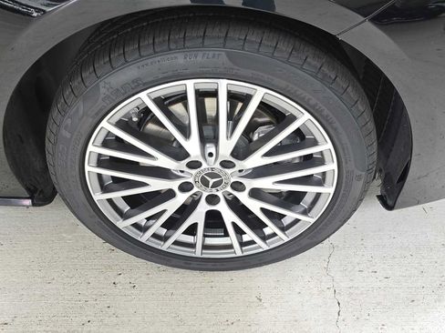 Used 2025 Mercedes-Benz CLA 250 4MATIC image 9