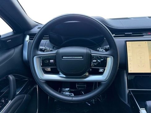 Certified 2025 Land Rover Range Rover SE AWD/4WD image 13