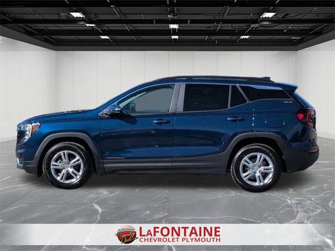 Certified 2023 GMC Terrain SLE w/ Driver Convenience Package image 5