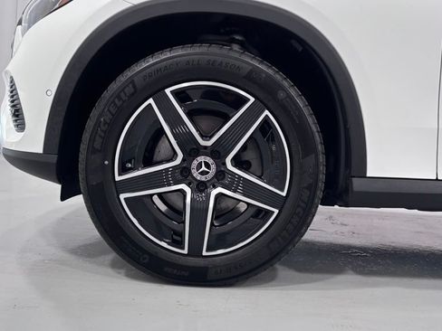 Certified 2025 Mercedes-Benz GLC 300 4MATIC image 30