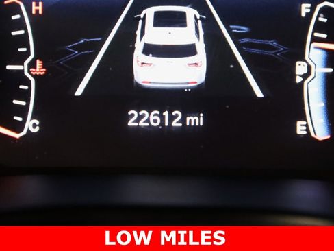 Used 2022 Jeep Compass Limited image 13