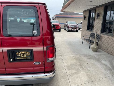 Used 1999 Ford E-150 and Econoline 150 image 11