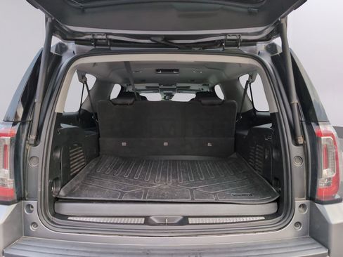 Used 2019 GMC Yukon XL SLT w/ Open Road Package image 9