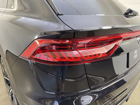 Used 2019 Audi Q8 Premium w/ Convenience Package AWD/4WD image 30