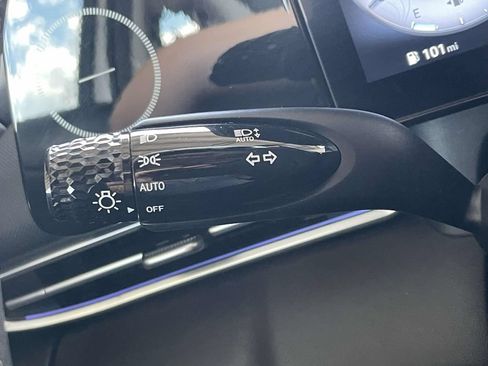 Certified 2025 Hyundai Elantra SEL FWD image 22