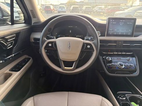 Certified 2022 Lincoln Corsair Reserve w/ Elements Package image 18