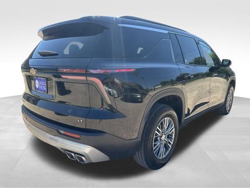 Used 2024 Chevrolet Traverse LT FWD image 8