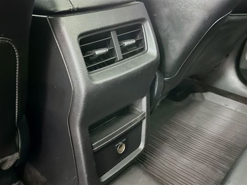 Used 2016 Ford Edge Titanium image 27