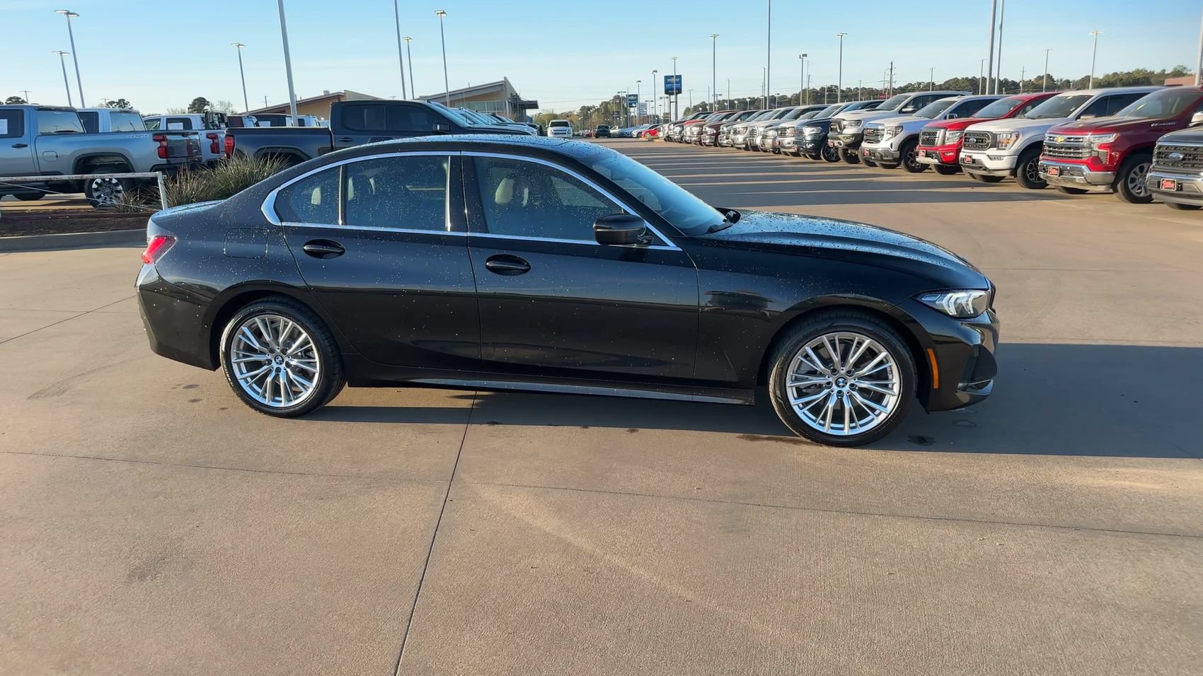 Used 2024 BMW 330i xDrive Sedan w/ Convenience Package AWD/4WD image 9